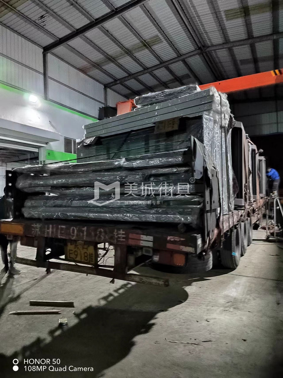 2022.10.18美城街具供應(yīng)臺(tái)州第三、四車候車亭發(fā)貨記錄